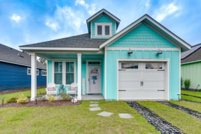 Coastal Home in Shallotte with Grill Near Golfing!